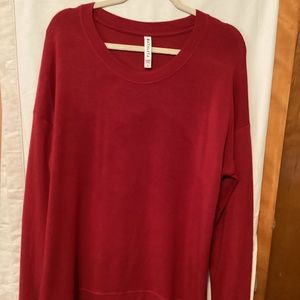 Athleta  High low   Layering piece Top Sz L